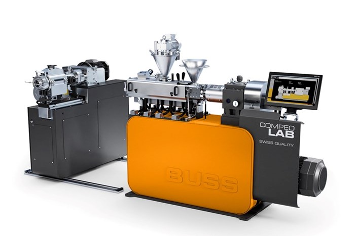 Extrusora para compuestos plásticos Compeo LAB, de Buss AG.