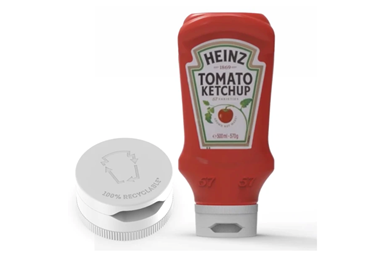 La marca Heinz lanzó una tapa innovadora y más sostenible para sus botellas de salsa exprimible, hecha para ser completamente circular.