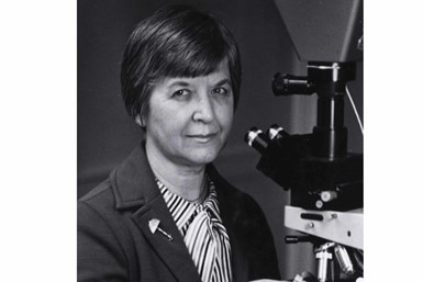 Stephanie Kwolek fue una pionera en el ámbito de los materiales poliméricos en un sector en el que predominaba el género masculino.  
