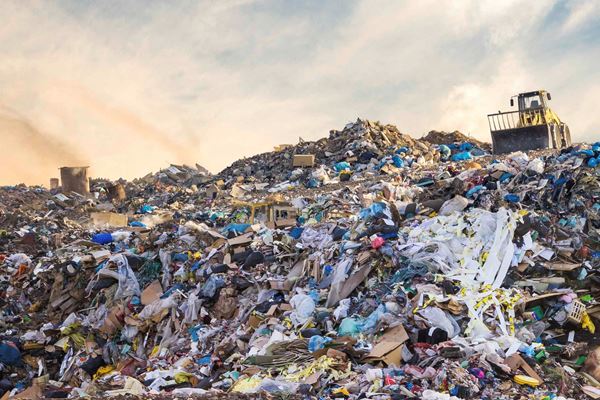 Desafíos y alternativas en la gestión de residuos plásticos image