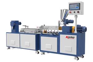 Diseñada específicamente para uso en laboratorio, la extrusora de Kerke destaca por su capacidad para producir entre 1 y 30 kg por hora.