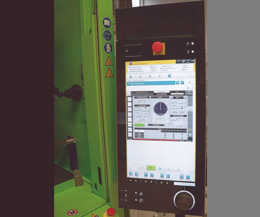 All elements of the hybrid molding cell can be monitored and controlled from the Engel CC300 injection press controller.