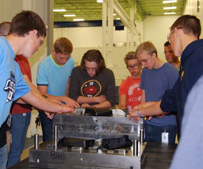 How Manufacturers Beyond Machining Are Addressing the Skills Challenge