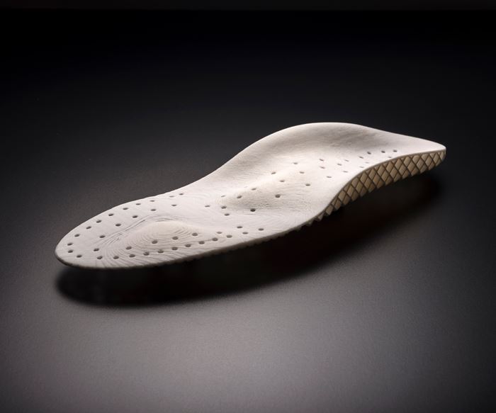 At K 2019, Covestro presented 3D printed TPU orthopedic insoles for shoes. 