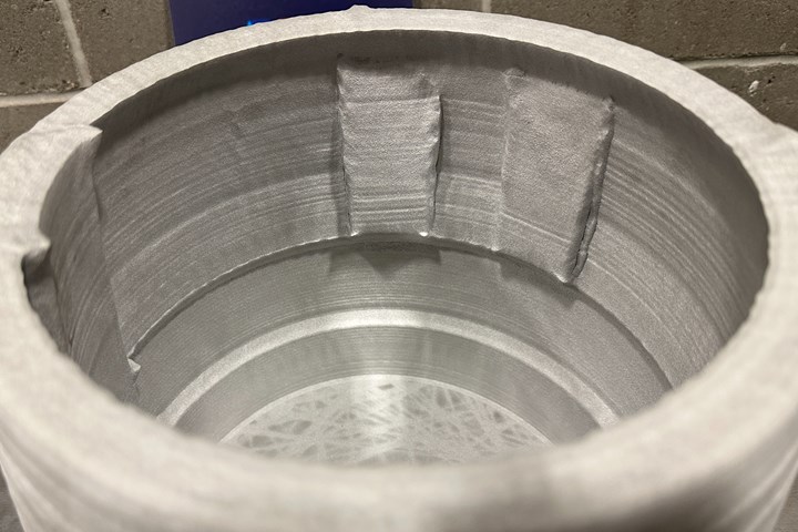 ribs inside a 3D printed pressure vessel 