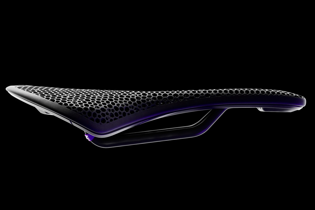 Dls Brand Fizik Utilizes Carbon DLS Technology for One-to-One Program, Creating ...