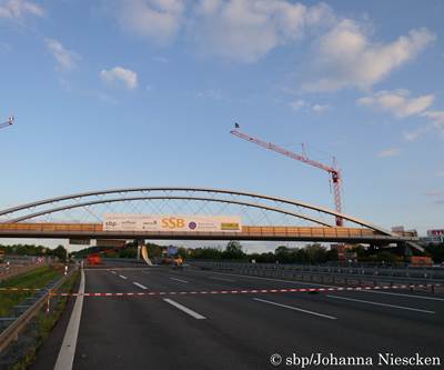 German railway bridge suspended on CFRP hangers