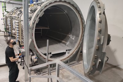 Kanfit installs new autoclave, automated cutter to increase composite parts production capacity
