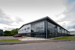 NEOS国际建立新的总部，在英国的复合材料工厂