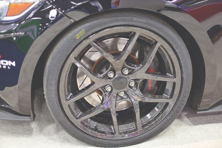IDI carbon fiber forged wheel.