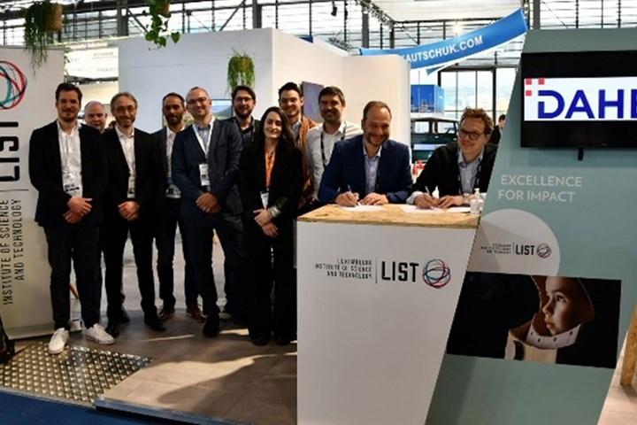 Daher and Luxembourg Institute of Technology sign agreement at JEC World trade show