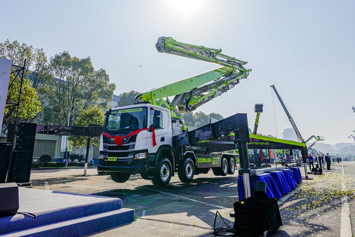 Zoomlion applies carbon fiber composite material to industry-first pump truck boom