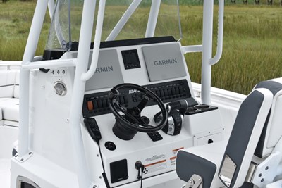 Cobra, Schmitt Marine collaborate on composite steering wheel for motor yachts
