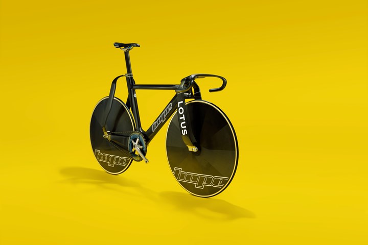 The Hope/Lotus track bike created for the 2020 Tokyo Olympic Games.