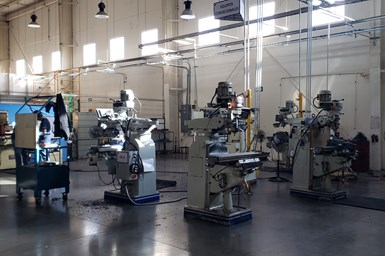 ABT todavía cuenta con un área de máquinas convencionales donde se producen herramentales.