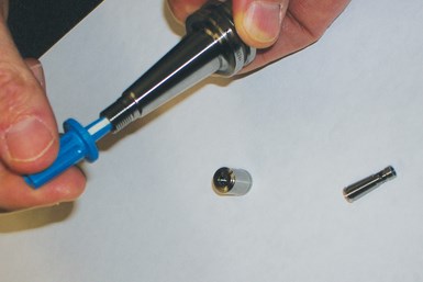 Los collets de gran precisión, fabricados según las normas de la clase AA, proporcionan una desviación estable y facilitan el cambio de herramientas. 
