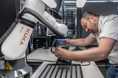 Cobot Integrates Into Many Applications