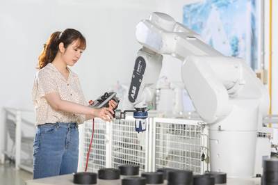 ABB Offers Cobot With Expanded Loading Capacity