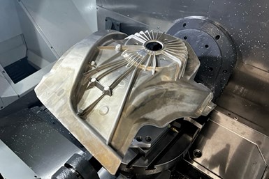 La carcasa del puntal EV, tal como encaja en el Haas UMC 750 de Thomas/Euclid