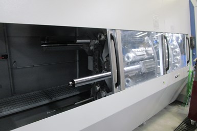 The tool chamber of a WFL machine, showcasing a prismatic boring bar.