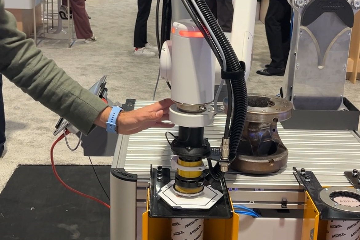 Safety Standards Blur Divide Between Industrial Robots, Cobots | Modern ...