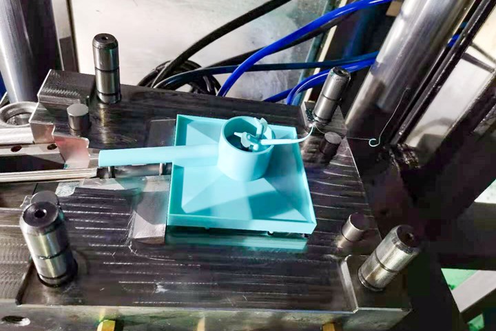 Plug-and-Play 3D-printed mold insert installed in an injection mold.