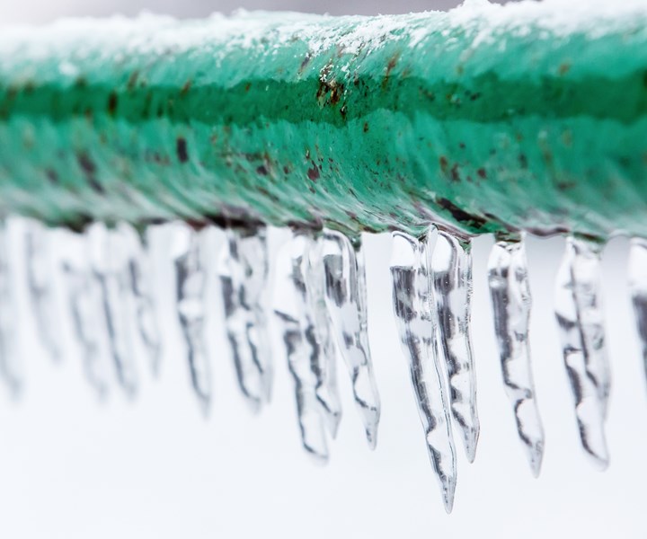ice cicles on pipes