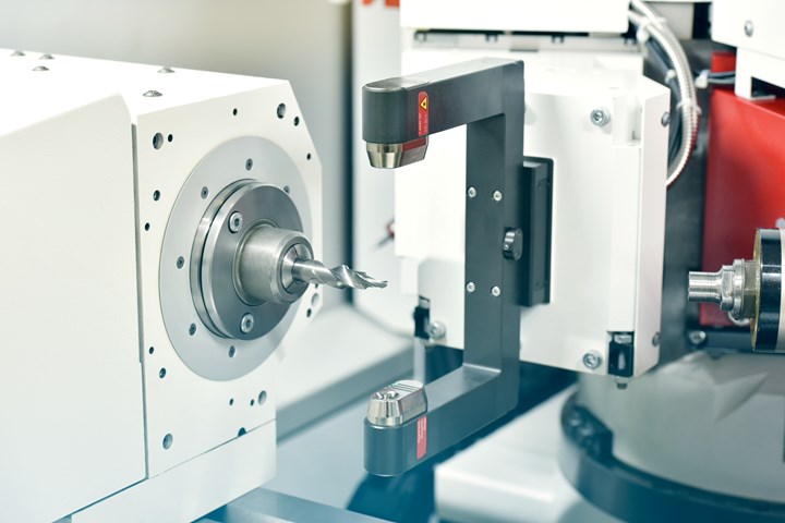 laser measurement in a grinding machine