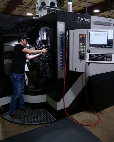 Mitotec Precision sigue identificando formas de acelerar los cambios de trabajos que se realizan en sus dos máquinas multihusillo CNC.