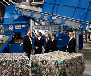 La planta diseñada por Stadler procesará botellas de PET y latas de aluminio recogidas en toda Dinamarca mediante su sistema de devolución de depósitos, y producirá balas de estos productos para su reciclaje. Foto: Stadler.