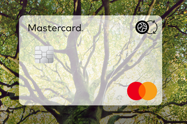 Las tarjetas de Mastercard incluyen ahora un nuevo distintivo para identificar las tarjetas fabricadas de forma más sostenible al utilizar plásticos reciclables, reciclados, de origen biológico, sin cloro, degradables o de origen oceánico.