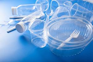 Desintegración de productos plásticos de un solo uso