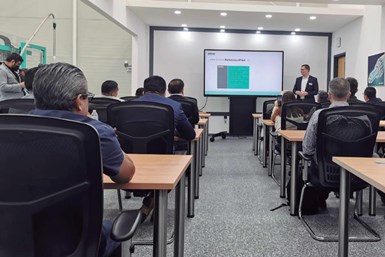 Arburg tiene a disposición de la industria un programa de cursos para empresas, y hacia el segundo semetre del año planea lanzar un diplomado en conjunto con el TEC de Monterrey.