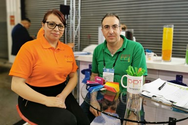 Carlos Turquie, director de PPI, y Karla Polanco, gerente de calidad de Plasti Pigmentos PPI.