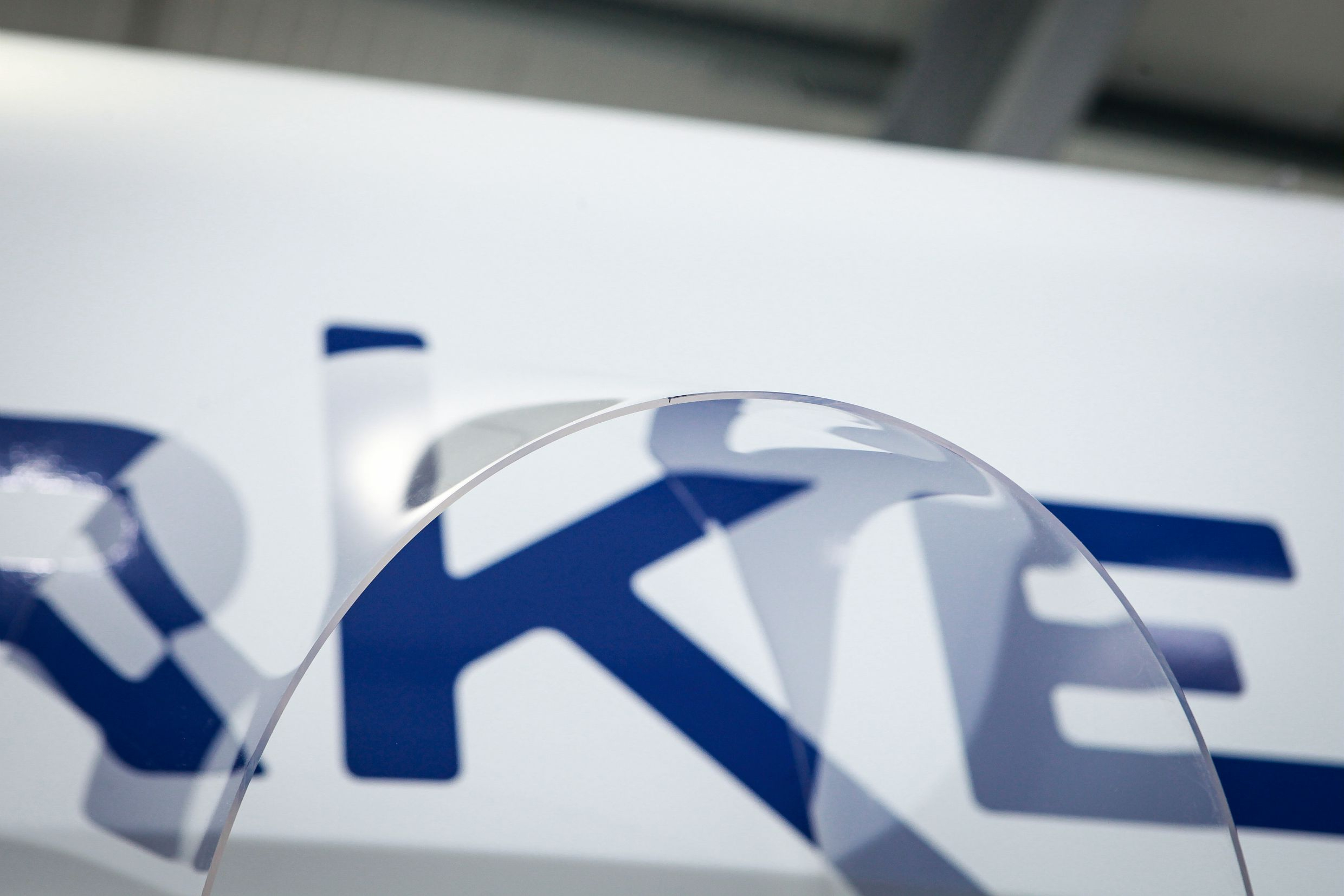 ShieldUp Flex Acrylaat revolutieert trimaran verglasing op Arkema 4