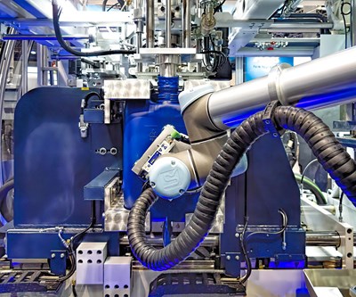 What ‘Cobots’ Can Do for Blow Molders