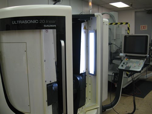  ultrasonic machining center