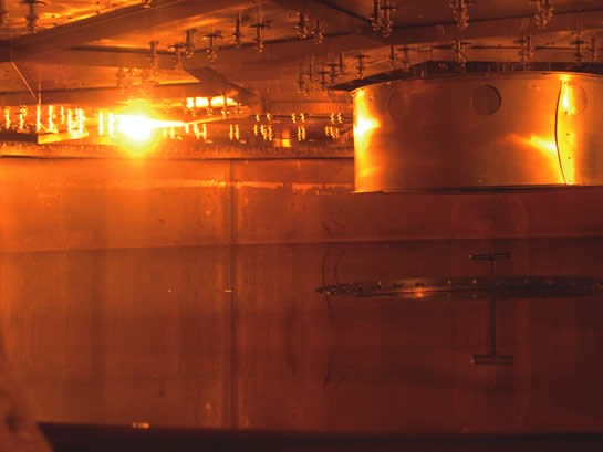 A peek inside the vacuum chamber