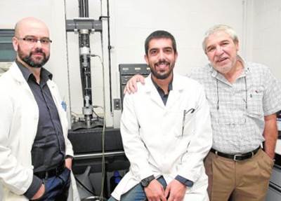 Researchers develop self-repairing material 