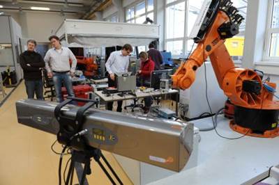 Optical CMM Equips Robots for Machining
