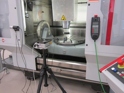 Machine tools of various brands and sizes are used to demonstrate Renishaw’s numerous probing and calibration solutions.